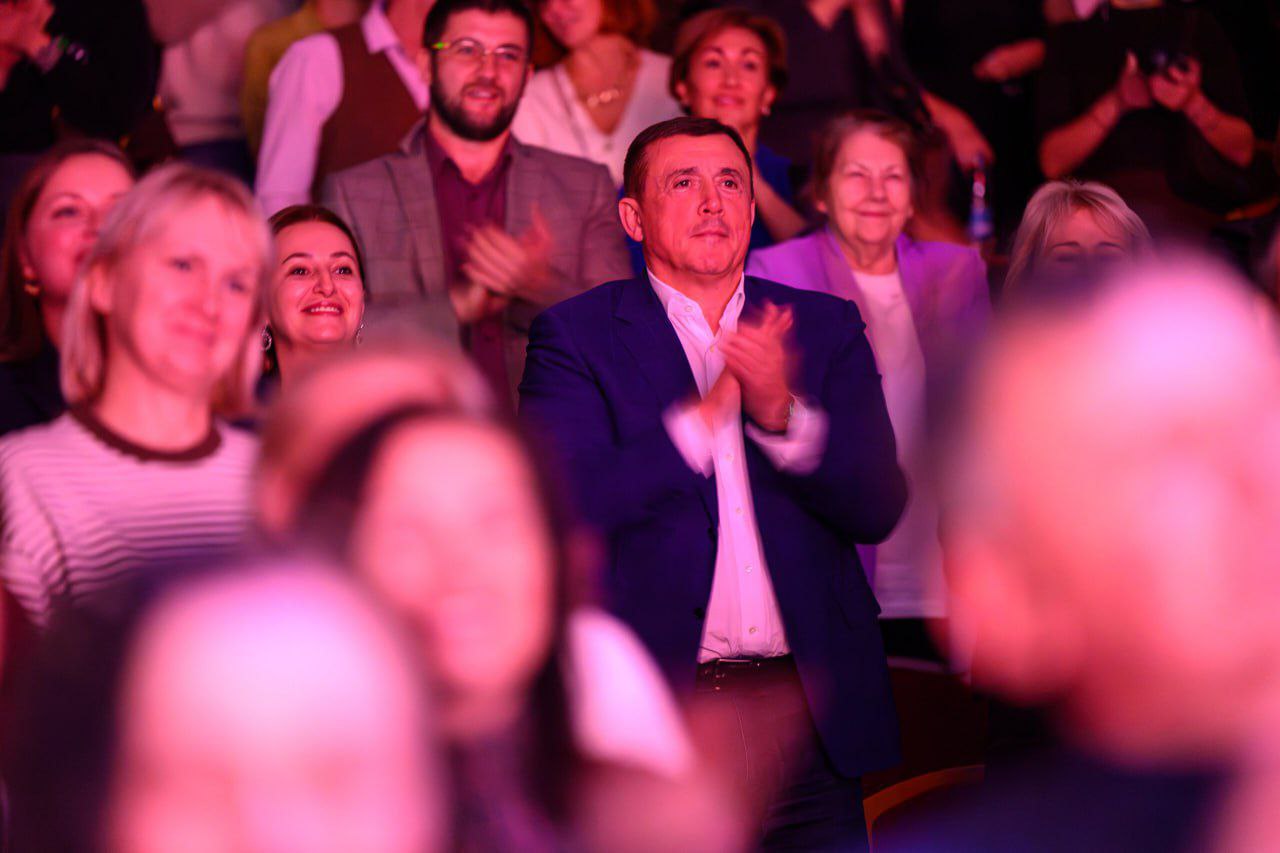 На сцене Чехов-центра в Южно-Сахалинске стартовал XI Международный фестиваль Sakhalin Jazz Festival На сцене Чехов-центра в Южно-Сахалинске стартовал XI Международный фестиваль Sakhalin Jazz Festival