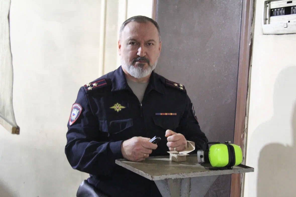 На кануне празднования Дня сотрудника органов внутренних дел России в тире УМВД состоялись соревнования по стрельбе из пистолета Макарова среди руководства областного аппарата УМВД На кануне празднования Дня сотрудника органов внутренних дел России в тире УМВД состоялись соревнования по стрельбе из пистолета Макарова среди руководства областного аппарата УМВД