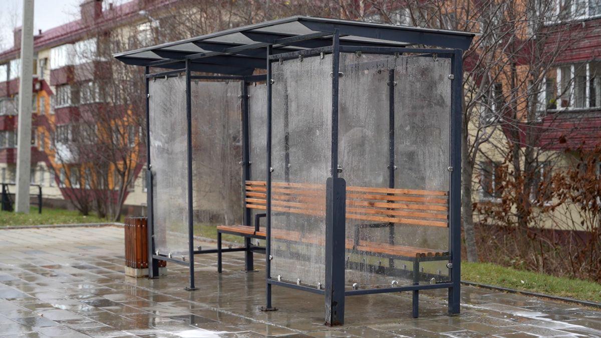 Готовим остановки к зиме. В городе завершается плановая помывка остановочных павильонов перед наступлением холодов Готовим остановки к зиме. В городе завершается плановая помывка остановочных павильонов перед наступлением холодов