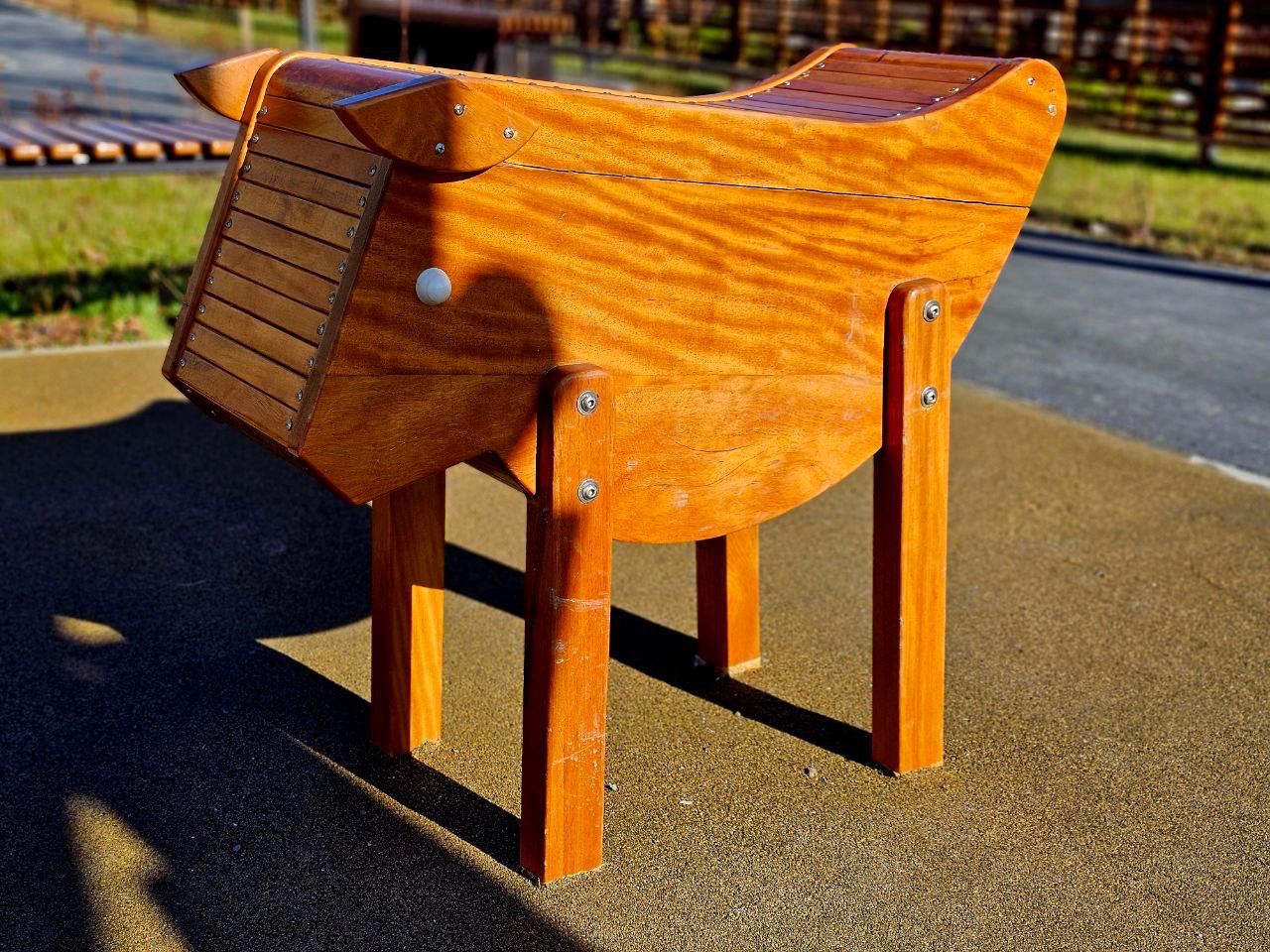 Вы уже гуляли в новом сквере? Вы уже гуляли в новом сквере?