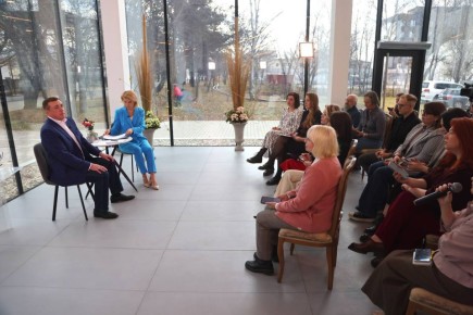 На встрече с редакторами подняли вопрос о демографической ситуации в регионе