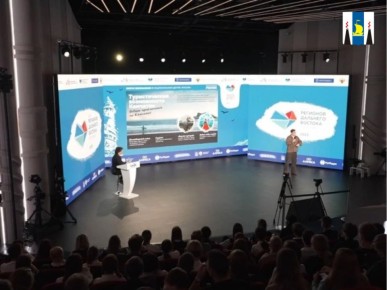 На «Форуме школьников», который проходит в рамках «Дней регионов Дальнего Востока в Москве», старшеклассникам рассказали о преимуществах Дальневосточного региона