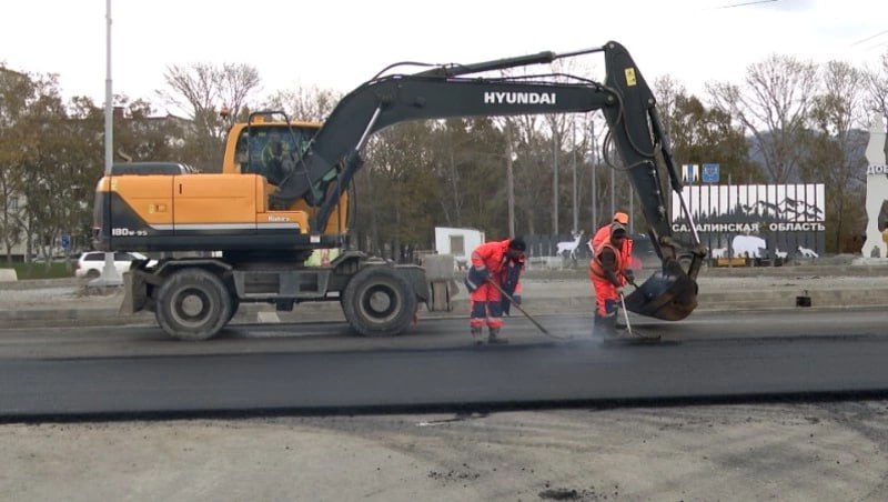 Валерий Лимаренко: недобросовестных подрядчиков выгоняем, а дороги на Сахалине должны служить долго