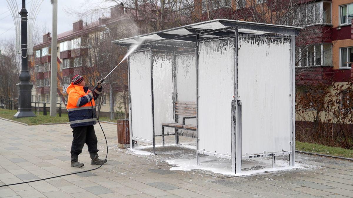 Готовим остановки к зиме. В городе завершается плановая помывка остановочных павильонов перед наступлением холодов Готовим остановки к зиме. В городе завершается плановая помывка остановочных павильонов перед наступлением холодов