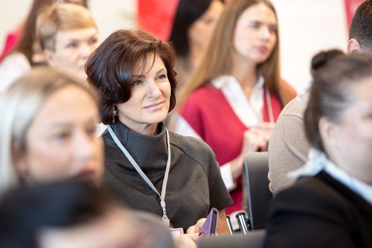 На Сахалине провели проектную сессию «Девушки рулят» На Сахалине провели проектную сессию «Девушки рулят»