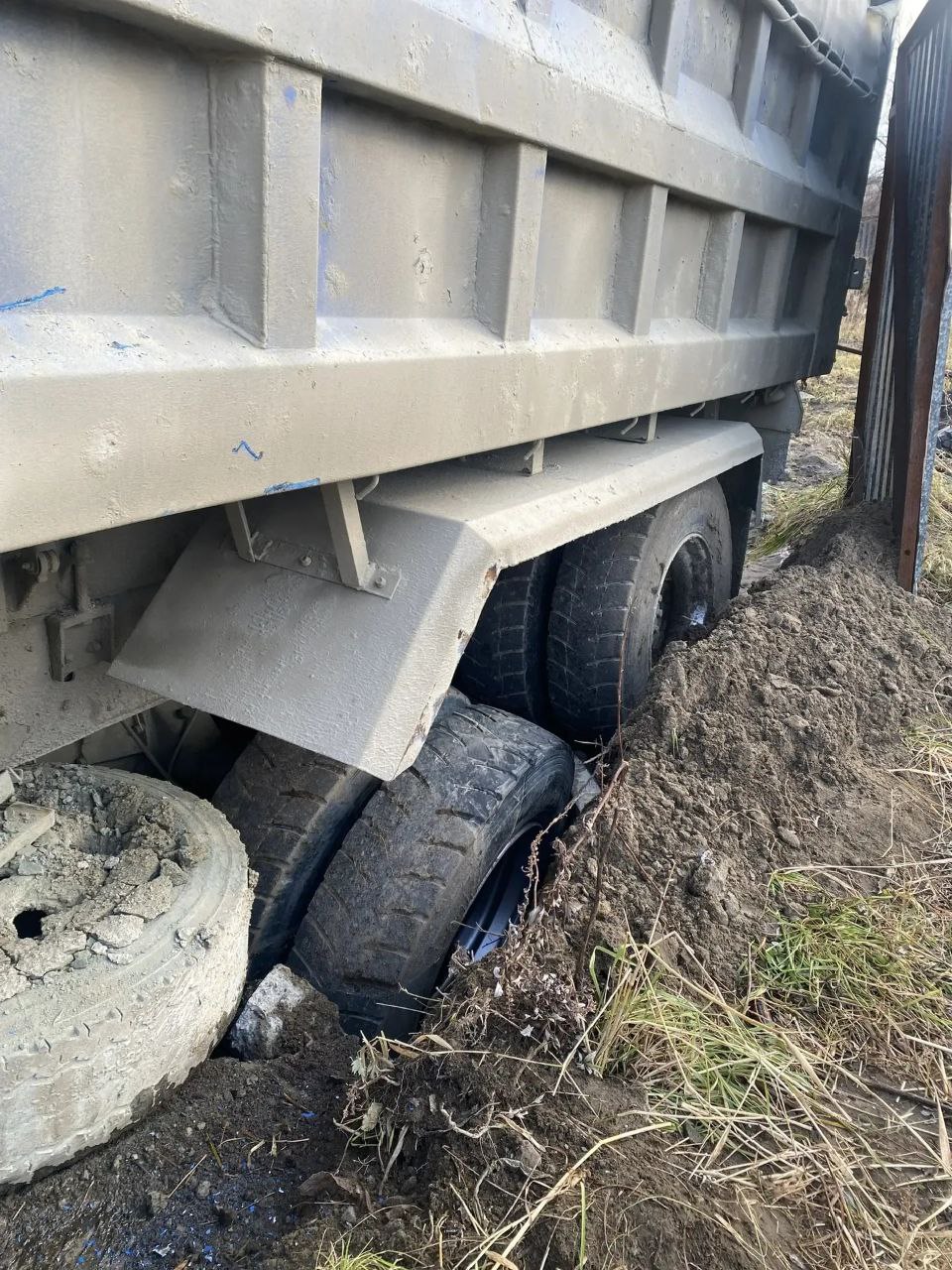 Песчанское осталось без воды из-за поврежденного водовода Песчанское осталось без воды из-за поврежденного водовода