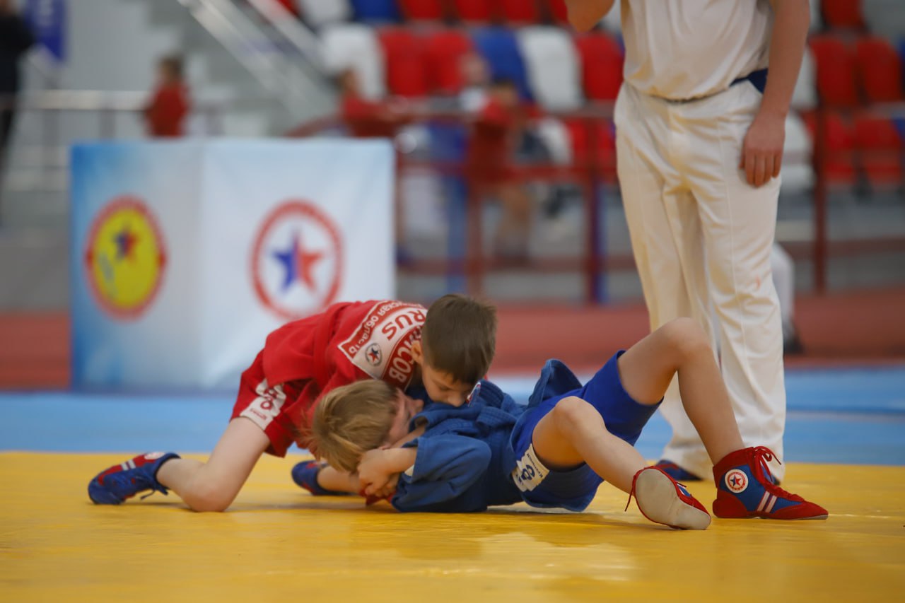 Более 360 спортсменов собрал Всероссийский день самбо на Сахалине Более 360 спортсменов собрал Всероссийский день самбо на Сахалине