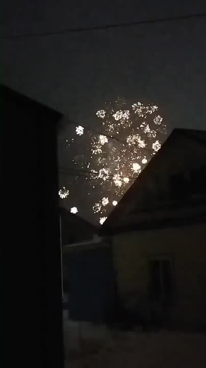 На Парамушире салютом отпраздновали 80-летие Северо-Курильской базы сейнерного флота