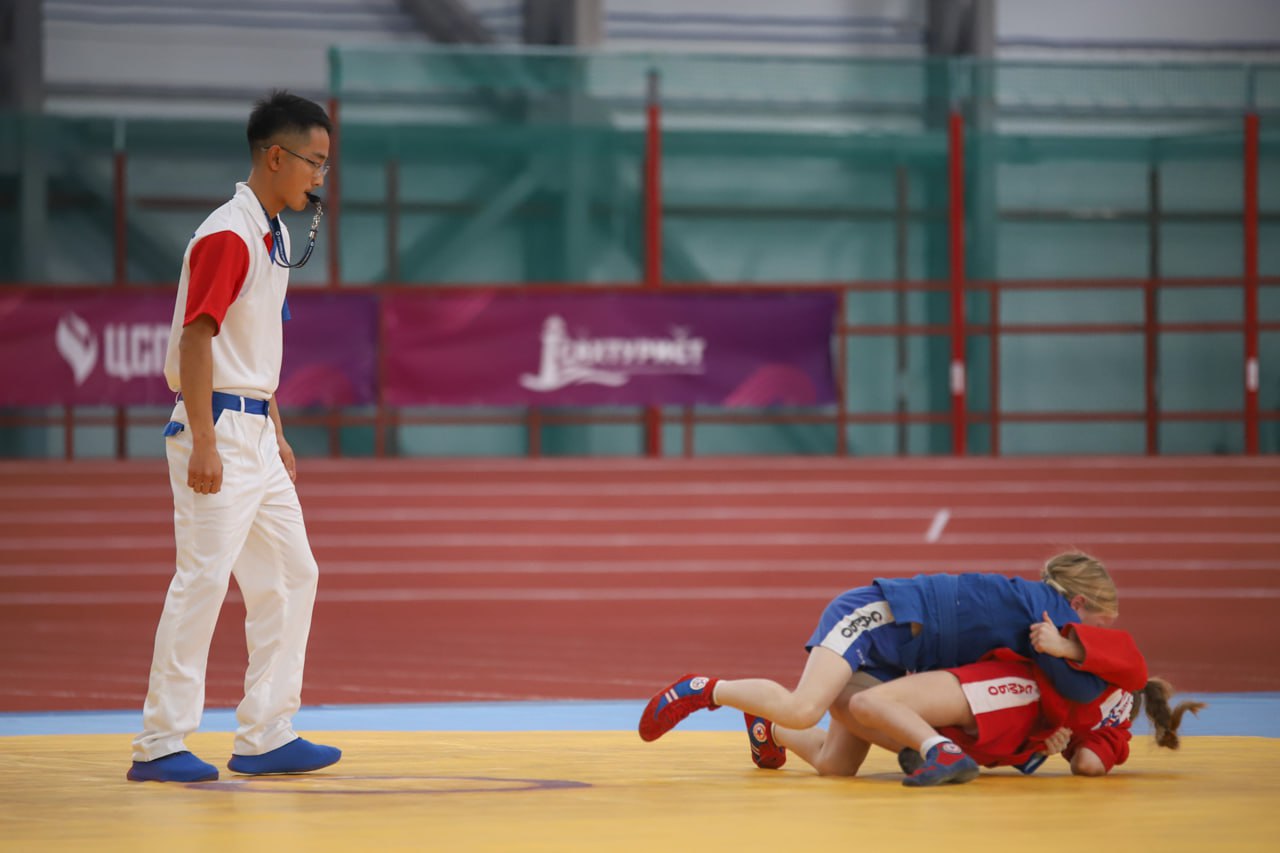 Более 360 спортсменов собрал Всероссийский день самбо на Сахалине Более 360 спортсменов собрал Всероссийский день самбо на Сахалине