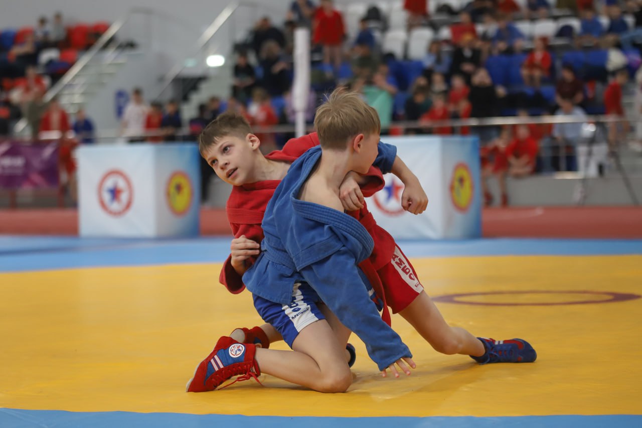 Более 360 спортсменов собрал Всероссийский день самбо на Сахалине Более 360 спортсменов собрал Всероссийский день самбо на Сахалине