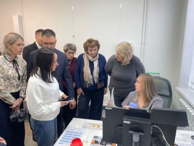 Делегация врачей из Амурской области изучает опыт сахалинских коллег