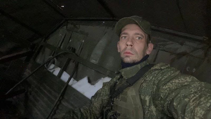 "Меня особенно интересовало, как контролируют состояние дорог": участник программы "Герои Сахалина и Курил" прошел стажировку в региональном минтрансе