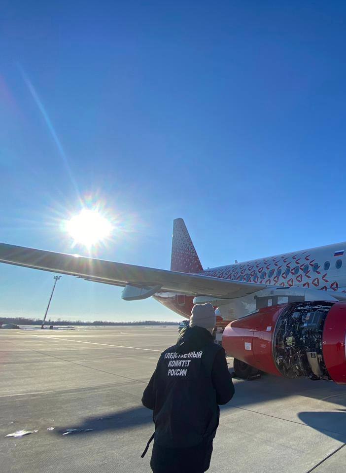 В полёте отвалилась обшивка: в Хабаровске экстренно сел самолёт Владивосток–Благовещенск