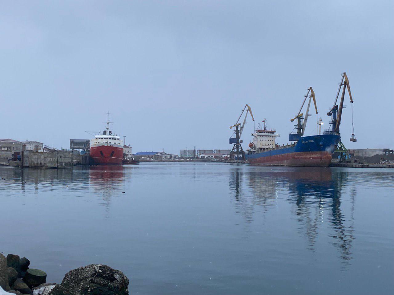 Паромную переправу Ванино — Холмск закроют из-за циклона