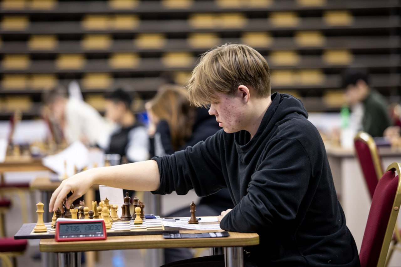 Медалистами первенства ДФО стали семь сахалинских шахматистов Медалистами первенства ДФО стали семь сахалинских шахматистов