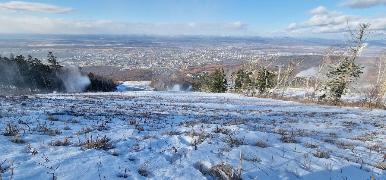 Подготовка к горнолыжному сезону стартовала на Сахалине Подготовка к горнолыжному сезону стартовала на Сахалине