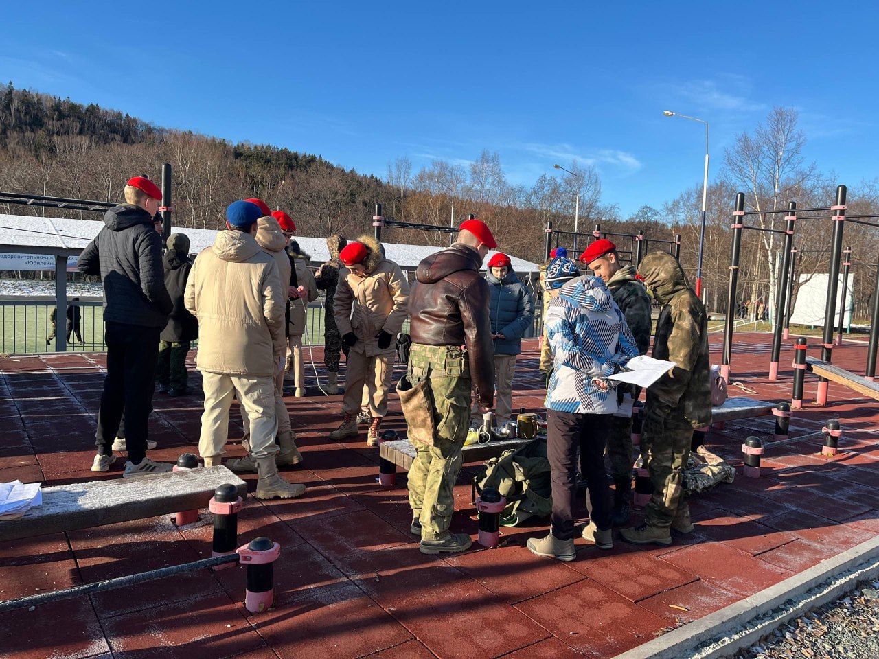 Юнармейцы прошли испытания по физподготовке и первой помощи Юнармейцы прошли испытания по физподготовке и первой помощи