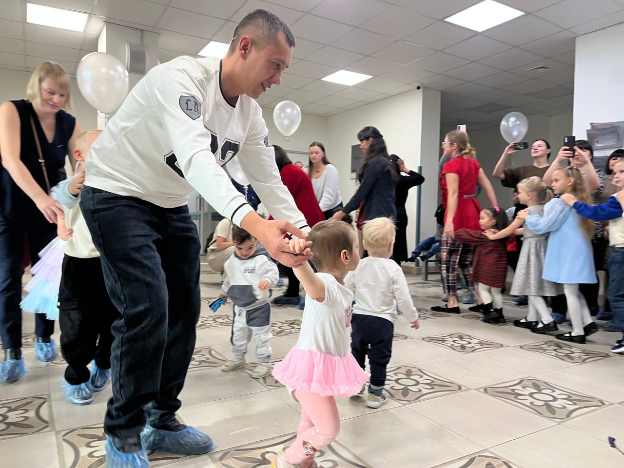 Перинатальный центр Южно-Сахалинска отметил День недоношенного ребенка Перинатальный центр Южно-Сахалинска отметил День недоношенного ребенка