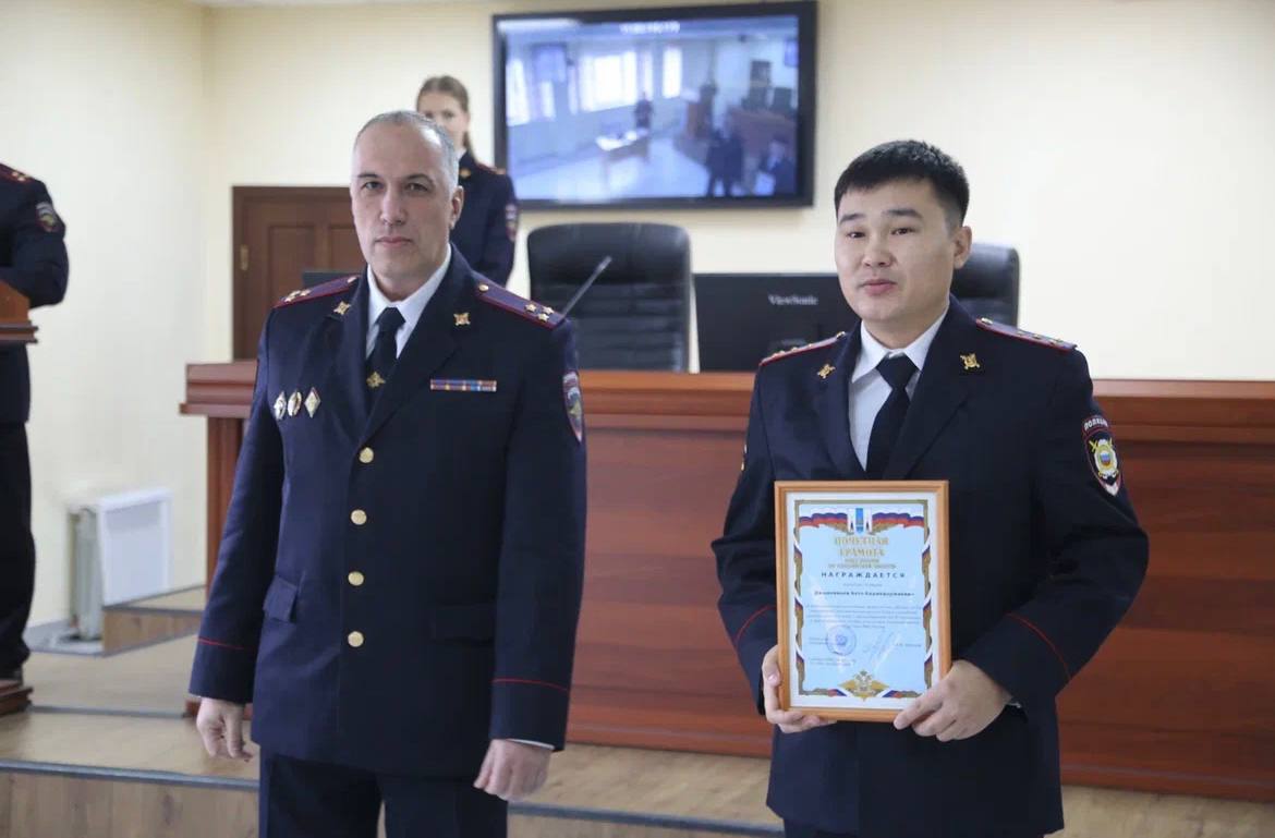 Сегодня,в честь профессионального праздника – Дня участкового уполномоченного полиции,в Управлении МВД России по Сахалинской области прошло торжественное мероприятие Сегодня,в честь профессионального праздника – Дня участкового уполномоченного полиции,в Управлении МВД России по Сахалинской области прошло торжественное мероприятие