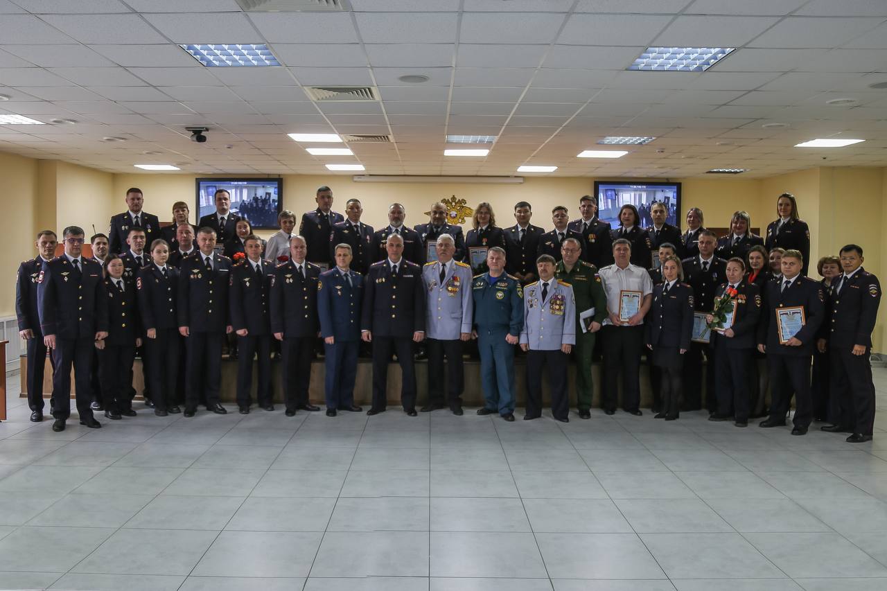 Сегодня,в честь профессионального праздника – Дня участкового уполномоченного полиции,в Управлении МВД России по Сахалинской области прошло торжественное мероприятие