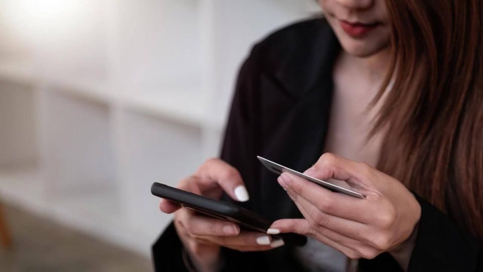 В Долинске полицейскими задержана подозреваемая в краже денежных средств