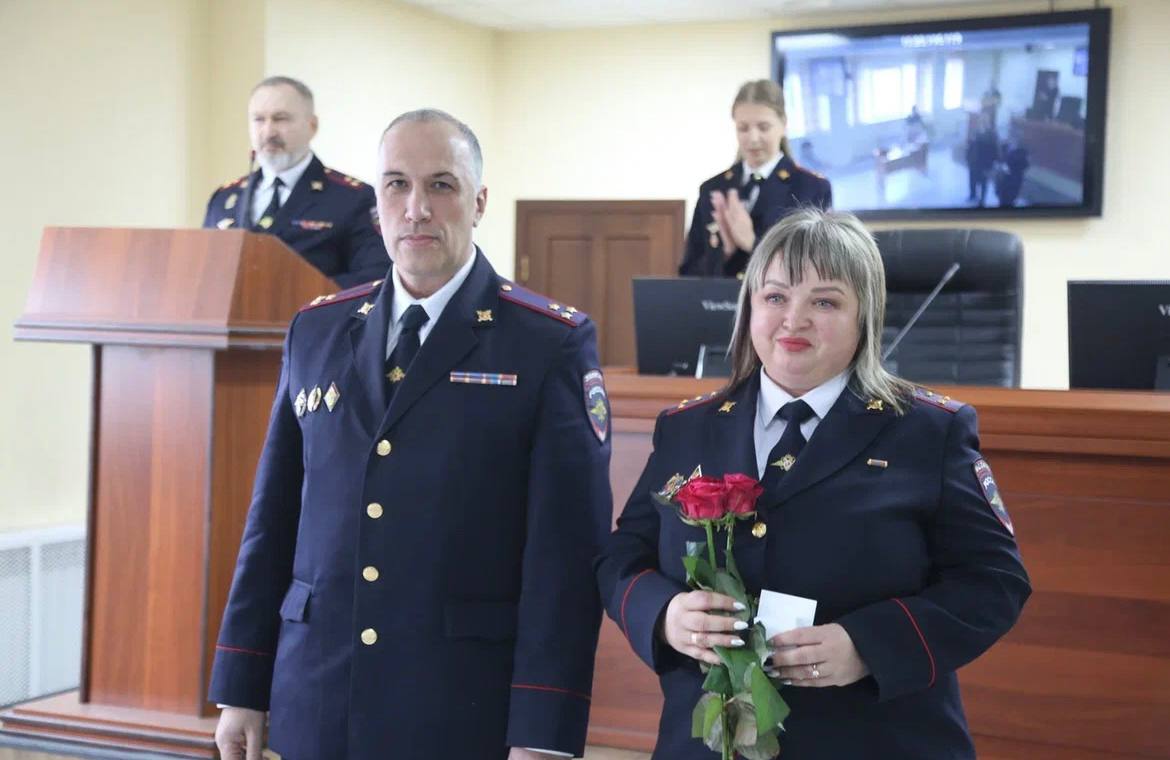 Сегодня,в честь профессионального праздника – Дня участкового уполномоченного полиции,в Управлении МВД России по Сахалинской области прошло торжественное мероприятие Сегодня,в честь профессионального праздника – Дня участкового уполномоченного полиции,в Управлении МВД России по Сахалинской области прошло торжественное мероприятие