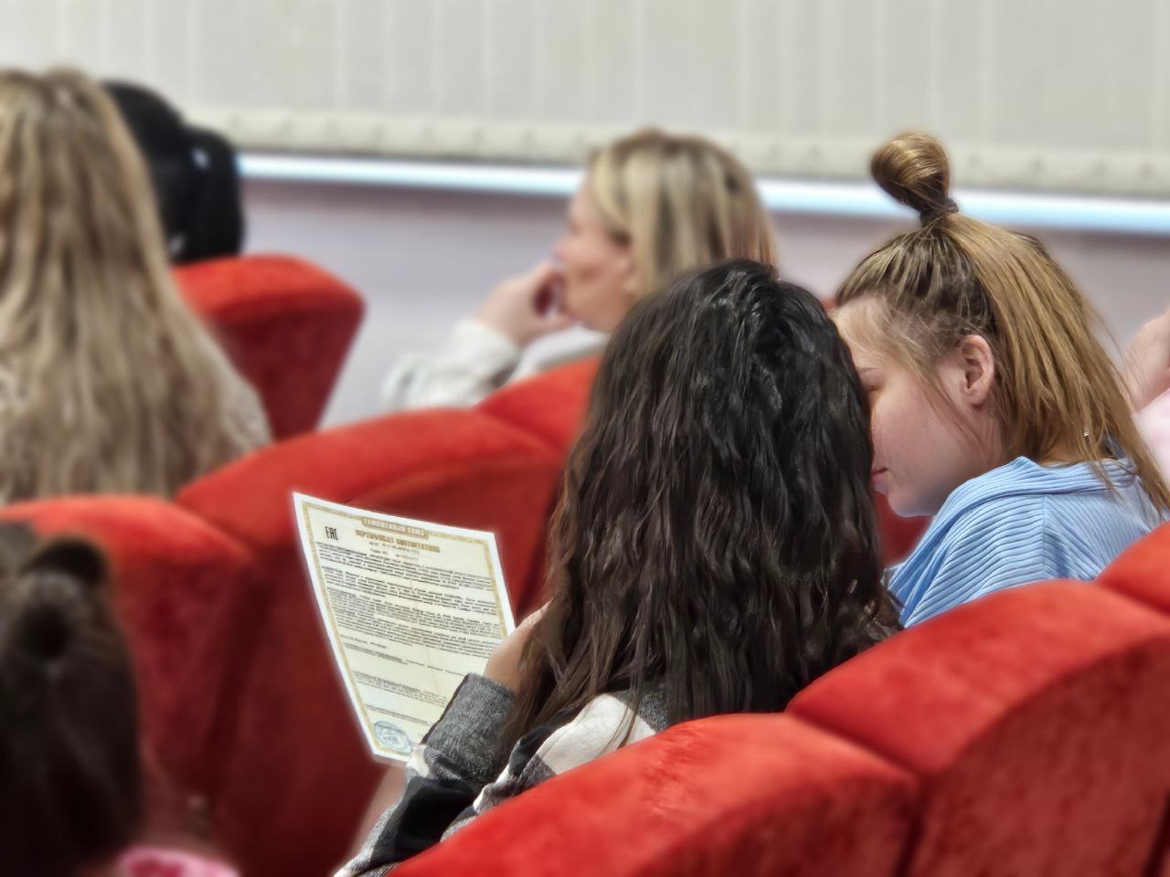 Безопасность с рождения. Сотрудники управления Госавтоинспекции провели профилактическое мероприятие в перинатальном центре, чтобы напомнить будущим мамам, что безопасность ребёнка в автомобиле начинается с первых дней его... Безопасность с рождения. Сотрудники управления Госавтоинспекции провели профилактическое мероприятие в перинатальном центре, чтобы напомнить будущим мамам, что безопасность ребёнка в автомобиле начинается с первых дней его...