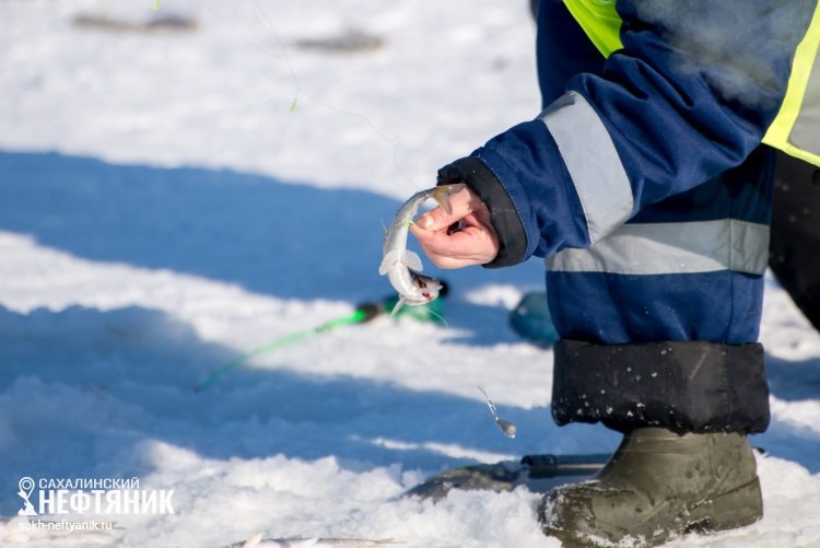 Кому в Охе унылая зима, а кому долгожданная зимняя рыбалка