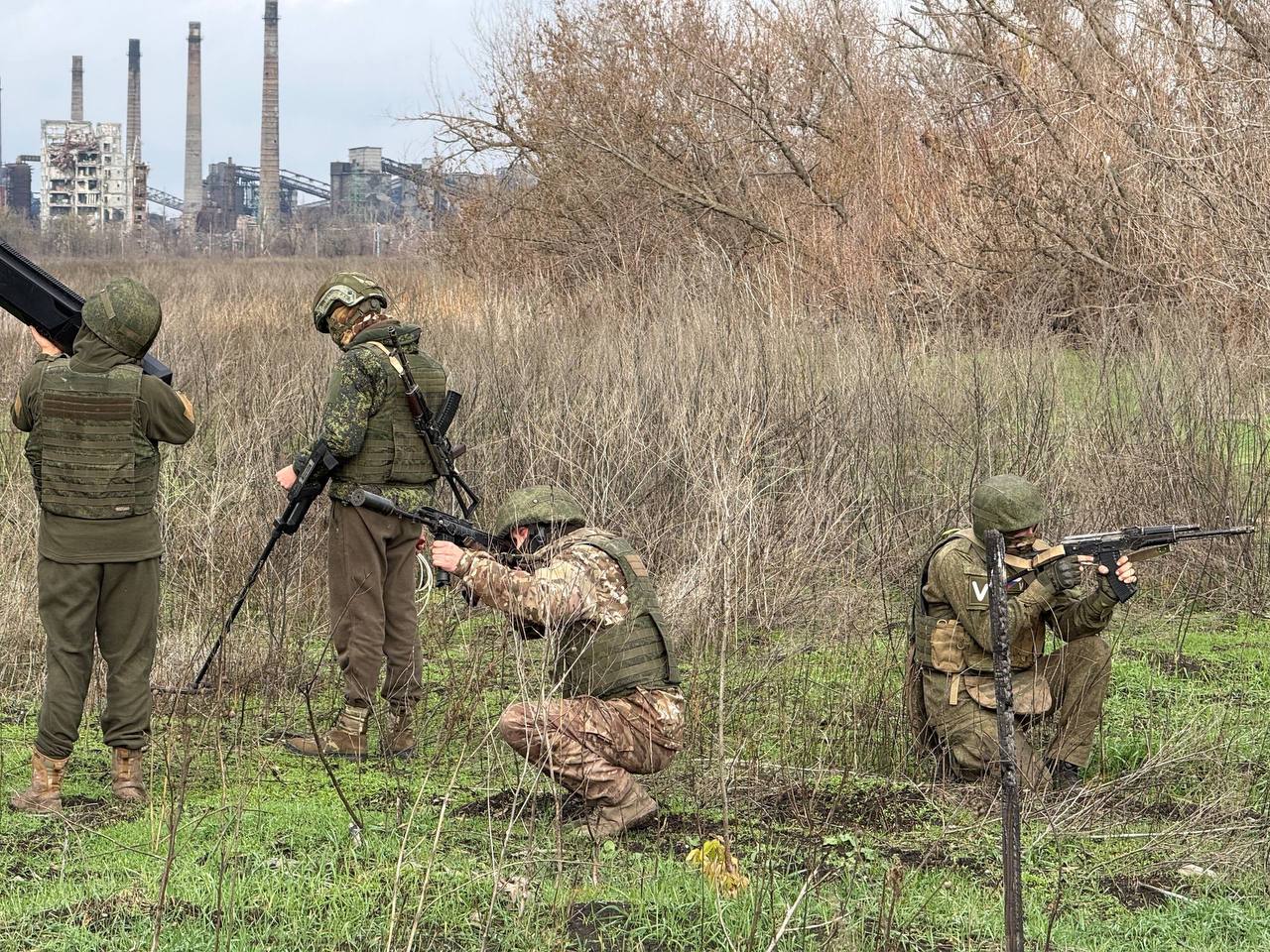 Сахалинские инженеры обеспечивают прорыв обороны противника в зоне СВО Сахалинские инженеры обеспечивают прорыв обороны противника в зоне СВО