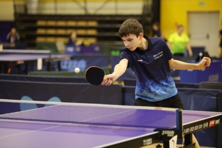 Более 100 теннисистов выступают на межрегиональных соревнованиях в Южно-Сахалинске