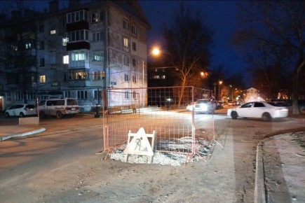 В Южно-Сахалинске обнаружили опасный перекоп на дороге