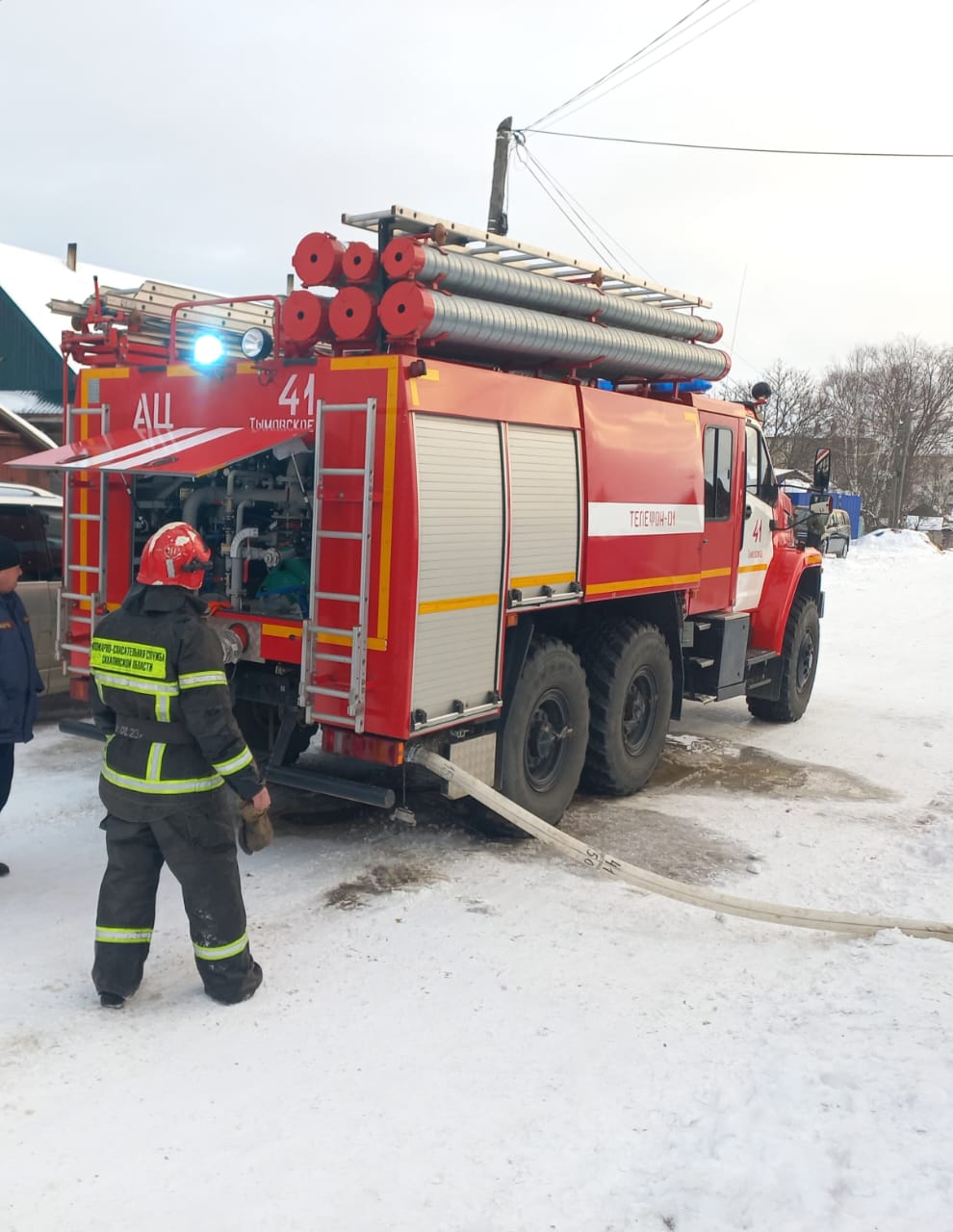 В Тымовском районе при пожаре в частном доме погиб человек В Тымовском районе при пожаре в частном доме погиб человек