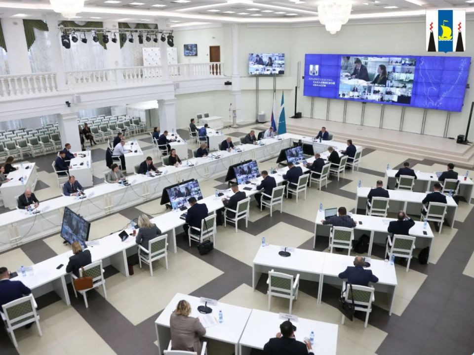 В островном регионе ускорят замену более 3 тысяч старых металлических мусорных баков на евроконтейнеры