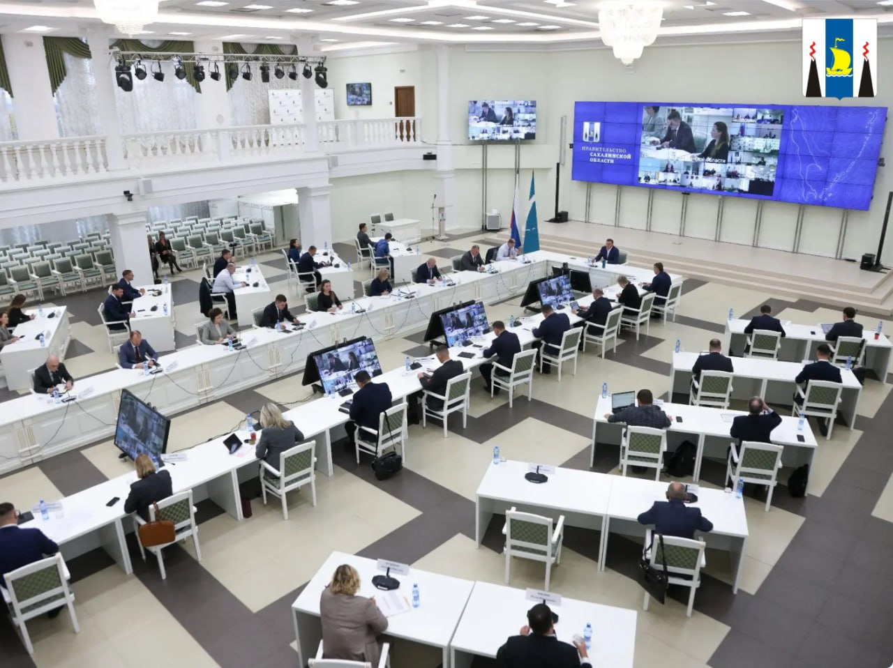 В островном регионе ускорят замену более 3 тысяч старых металлических мусорных баков на евроконтейнеры