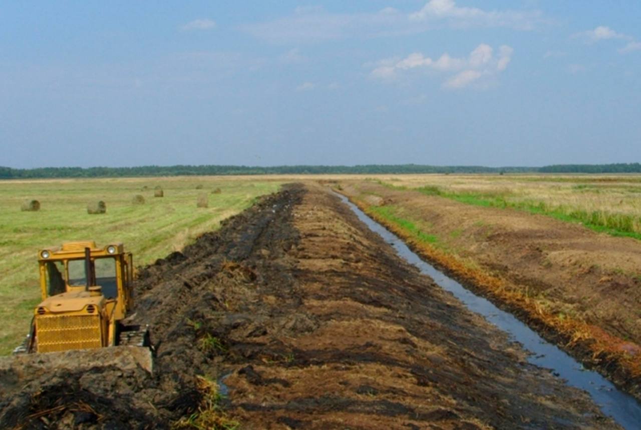 В областной Думе обсудили мелиорацию сельхозземель В областной Думе обсудили мелиорацию сельхозземель