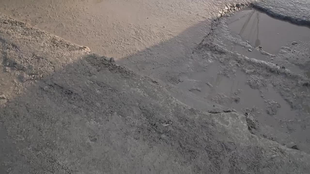 Сергей Надсадин: Сейчас вечером выехал на ул.Сахалинскую. Потребовал незамедлительно принять меры по устранению утечки