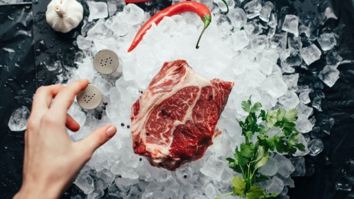 Нужно ли размораживать мясо перед варкой: большинство хозяек заблуждаются