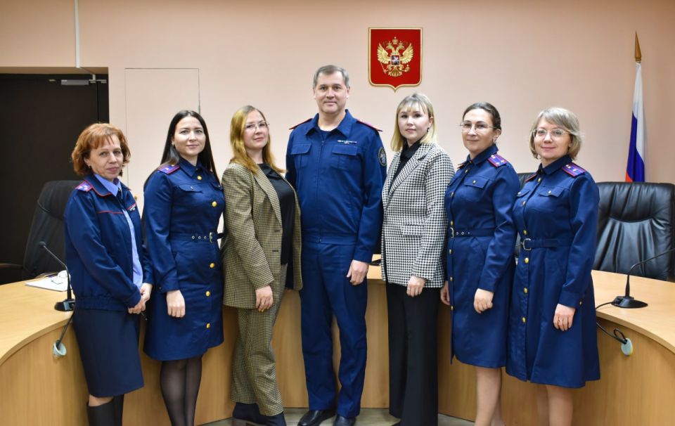 В преддверии Дня матери в следственном управлении СК России по Сахалинской области прошло заседание Женского совета