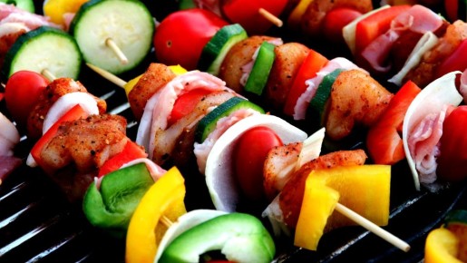 Надоело мясо? Приготовьте овощные шашлыки