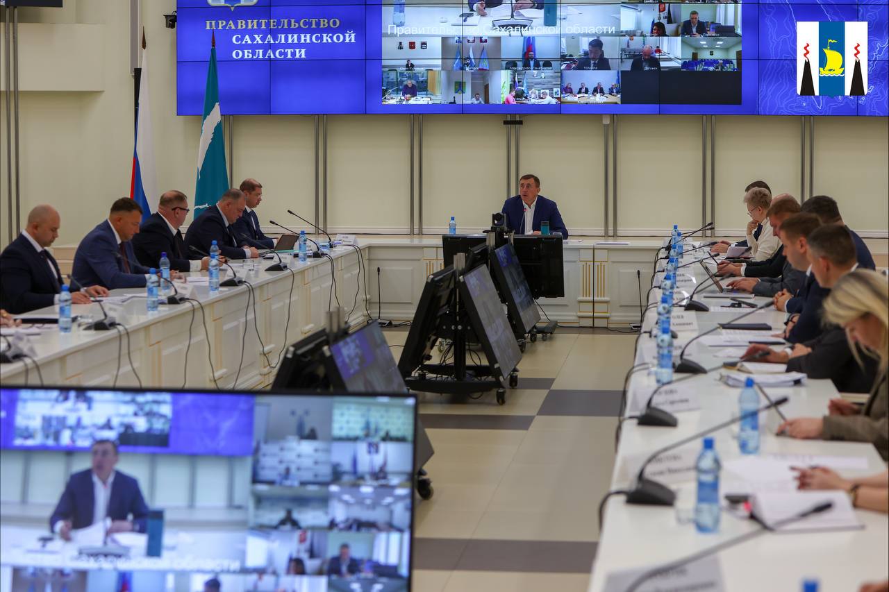 В Сахалинской области в рамках подготовки к зиме заменили 42 км коммунальных сетей