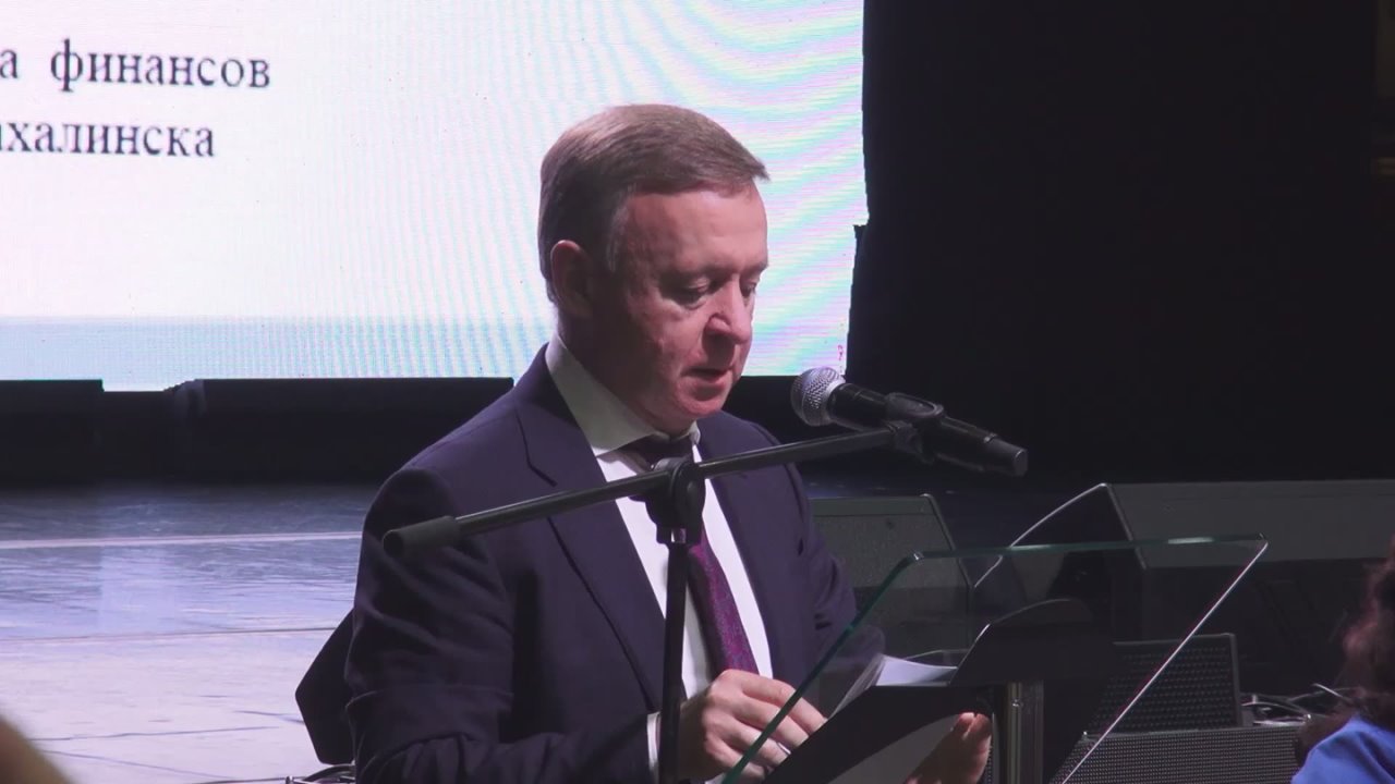 Олег Логачёв: "Проект бюджета сформирован таким образом, чтобы сохранить все социальные гарантии перед горожанами и Южно-Сахалинск продолжал развиваться дальше"