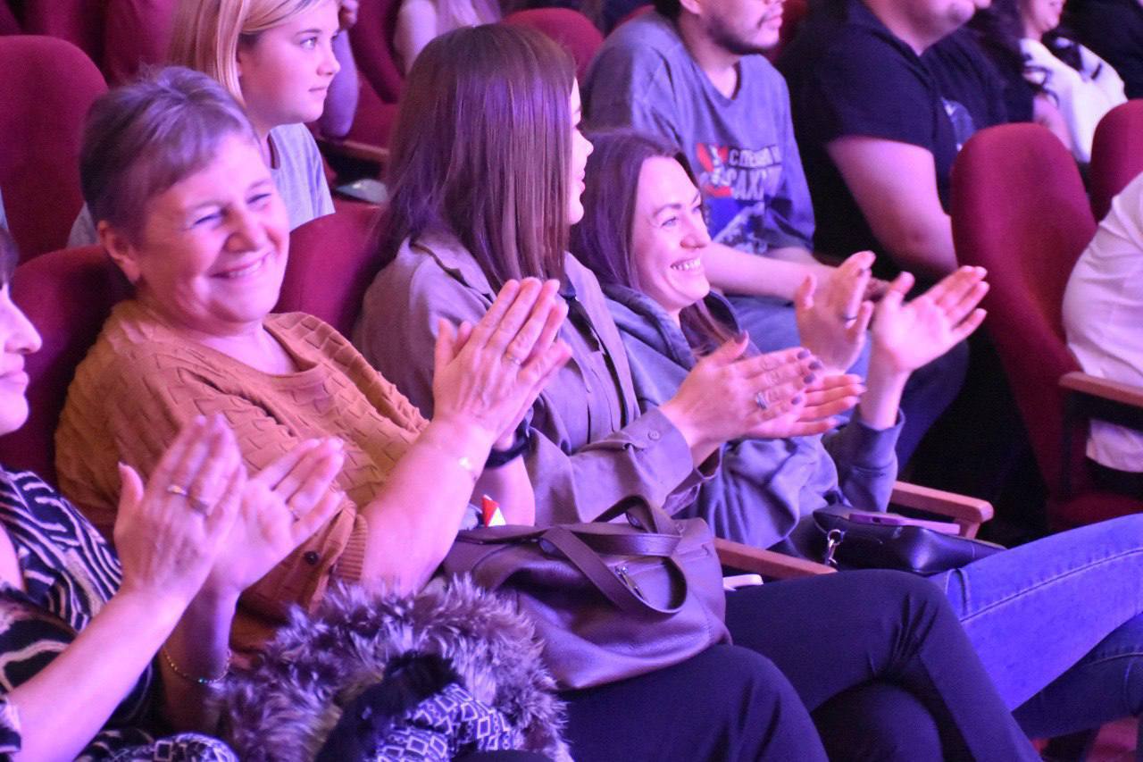 Углегорск с аншлагом принял завершающие игры полуфинала Сахалинской лиги КВН