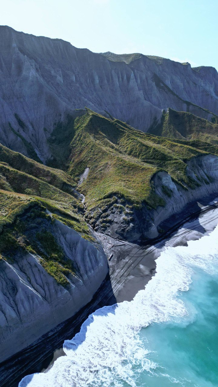 А вы видели вершины Белых скал на Курилах? А вы видели вершины Белых скал на Курилах?