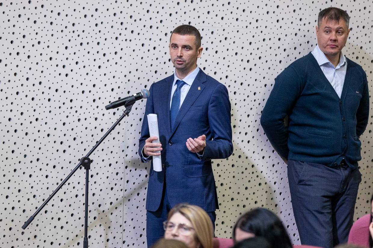 Депутаты Городской Думы высказались в своих телеграм-каналах о проекте бюджета Южно-Сахалинска на 2026-2028 гг, общественные обсуждения которого прошли сегодня Депутаты Городской Думы высказались в своих телеграм-каналах о проекте бюджета Южно-Сахалинска на 2026-2028 гг, общественные обсуждения которого прошли сегодня