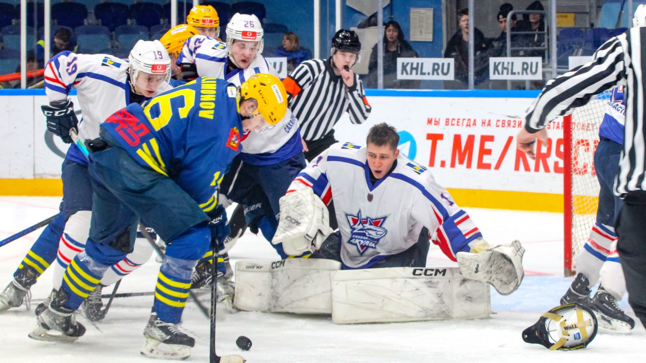 "Сахалинские Акулы" отправляются в Мытищи после победного дубля в Туле "Сахалинские Акулы" отправляются в Мытищи после победного дубля в Туле