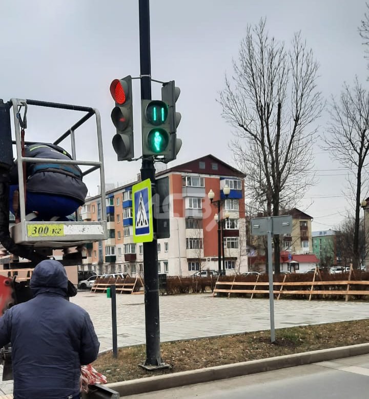 Светофор на проспекте Победе в Южно-Сахалиснке починили