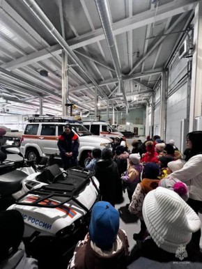 Первоклассники в гостях у спасателей