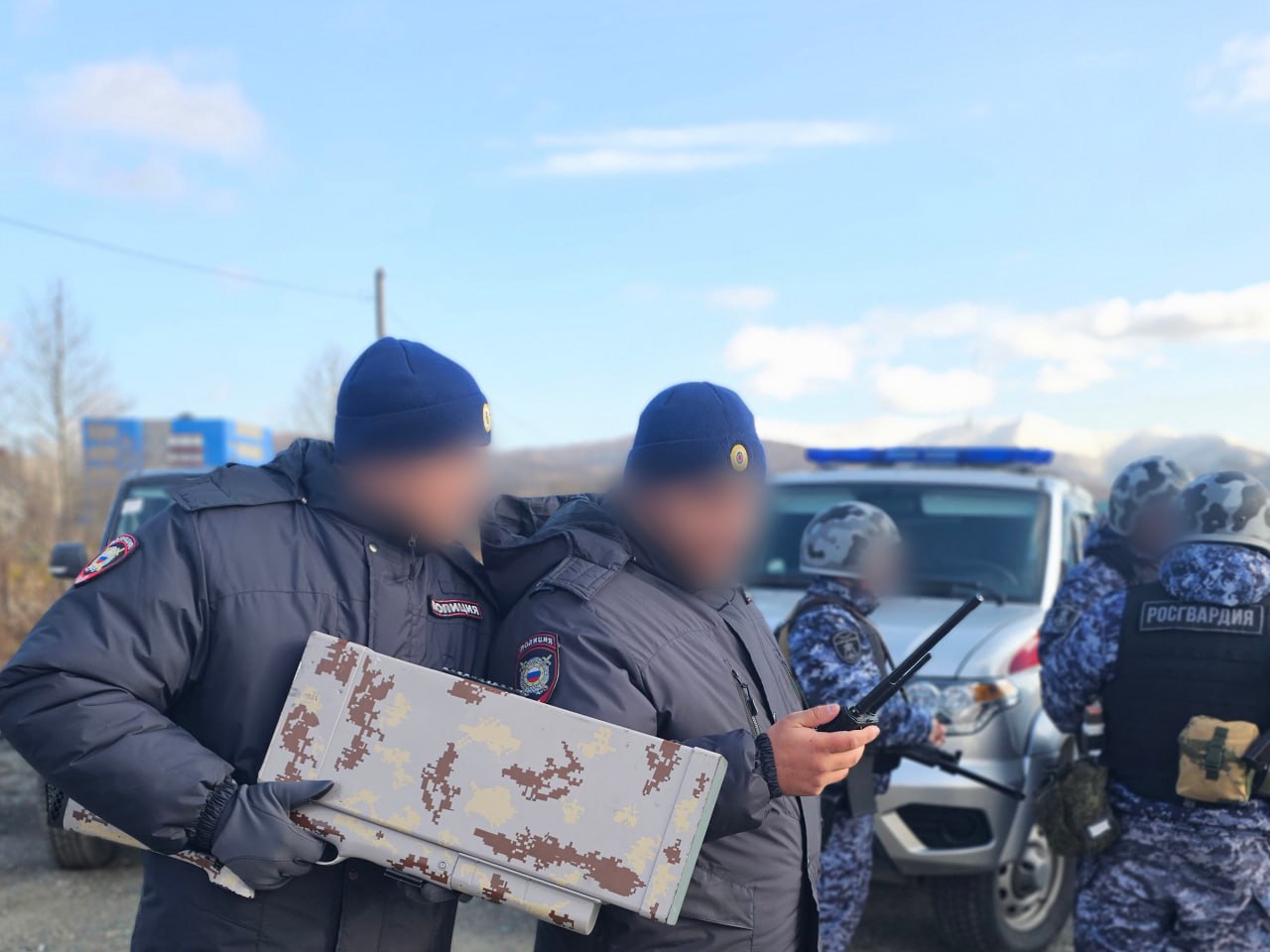 Полиция Сахалина приняла участие в антитеррористических учениях Полиция Сахалина приняла участие в антитеррористических учениях