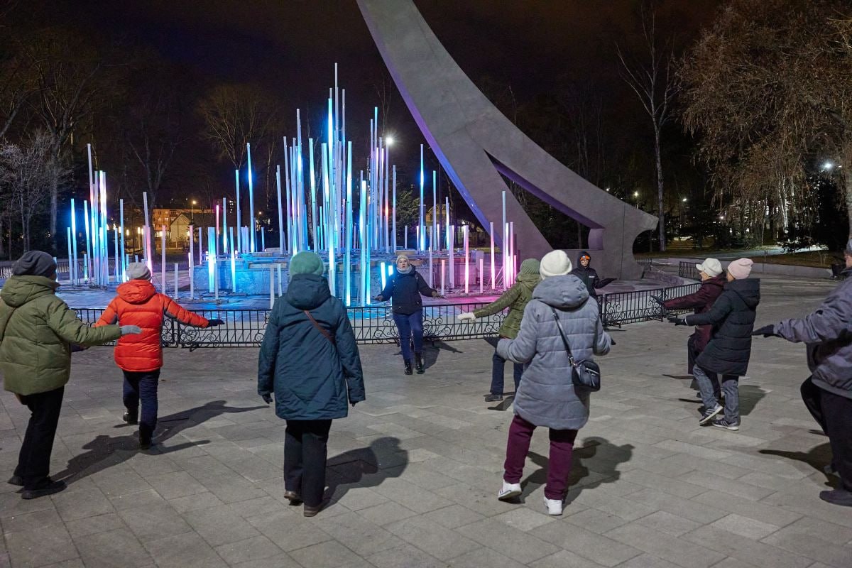 В городском парке Южно-Сахалинска проходят бесплатные оздоровительные прогулки