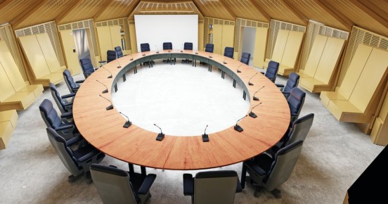 Сенаторы призывают к ужесточению правил для управляющих организаций на рынке ЖКХ